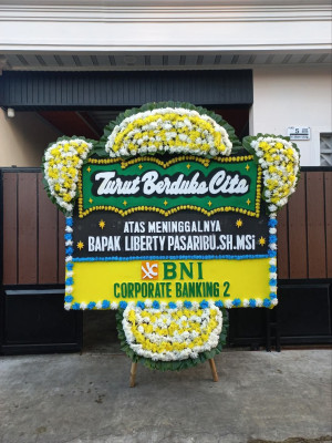 Papan Bunga Duka di Kebon Gedang